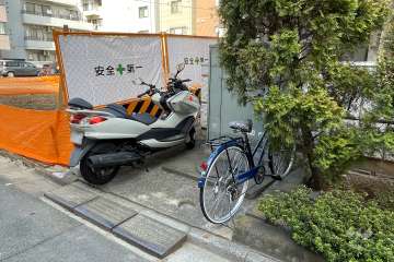 駐輪場とバイク置場