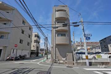 TOEIマンションの外観（南側から）