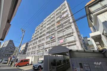 メトロ中野新橋マンションの外観（南東側から）