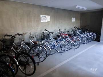 駐輪場（屋内）