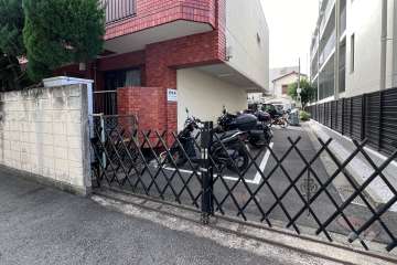 駐輪場・バイク置場の出入り口