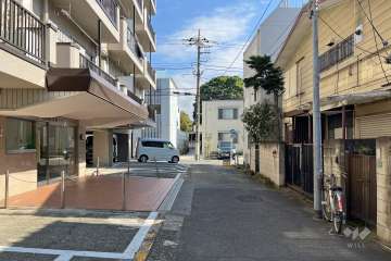 敷地南側の前面道路
