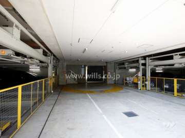 敷地内駐車場（屋内機械式）