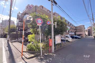ドルミ中野弥生町の外観（北東側から）