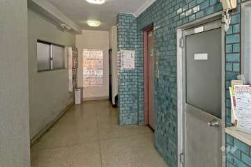 エントランス内