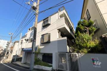 中野エイコーハイツの外観（南西側から）