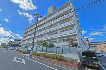日商岩井弥生町マンションの外観（北東側から）