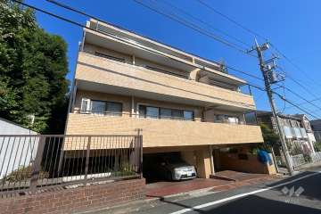 ライオンズマンション弥生町の外観（南西側から）