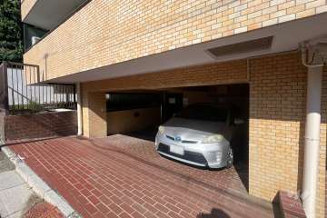 敷地内駐車場（屋内平面式）