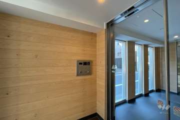 エントランスはオートロック付きです。