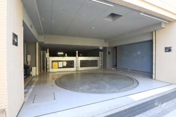 敷地内駐車場（屋内機械式）　