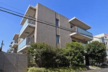 ザ・パークハウス平町一丁目の外観（南東側から）