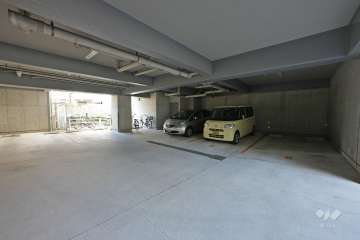 敷地内駐車場（屋内平面式）