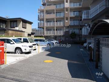 敷地内駐車場（屋外機械式と平面式）
