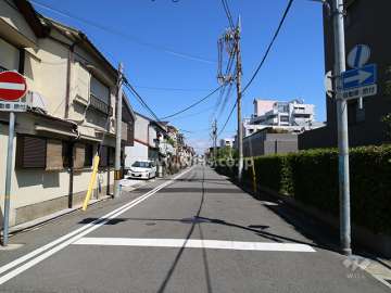 敷地の北側前面道路