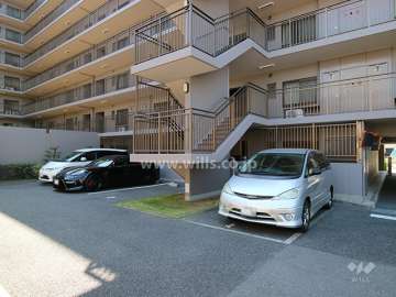 敷地内駐車場(屋外平面式)