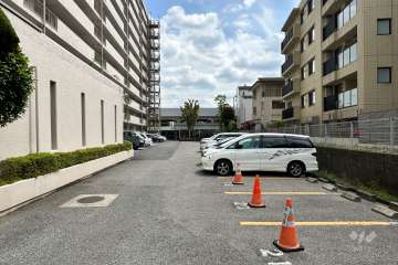 敷地内駐車場（屋外平面式）