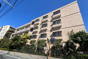 ライオンズガーデン富士見台の外観（南西側から）