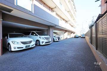 敷地内駐車場（屋内平面式）