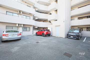 敷地内駐車場（屋外平面式）