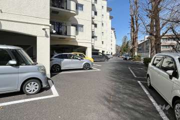 敷地内駐車場(屋外平面式)