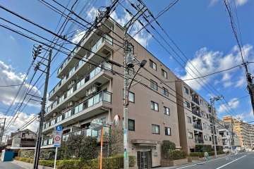 マイキャッスル武蔵関の外観（南東側から）