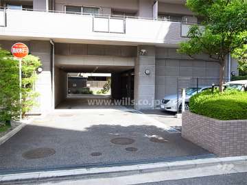 駐車場入り口