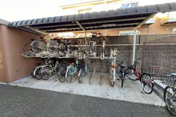 駐輪場（屋根あり）
