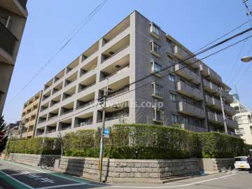 パーク・ハイム甲子園口二見町の外観（南東側から）