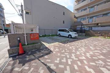 敷地内駐車場（屋外平面式）