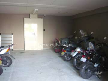 屋内バイク置場
