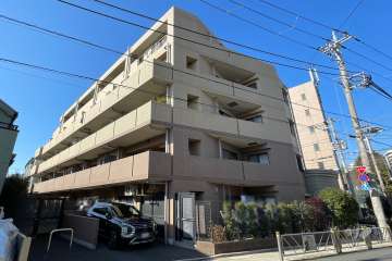 日神パレステージ光が丘2の外観（南東側から）