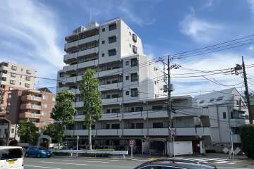 レインボー石神井公園マンションの外観（北側から）