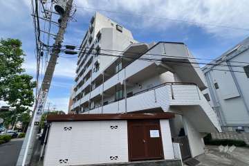 レインボー石神井公園マンションの外観（北西側から）
