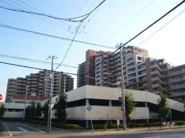 マンション全体（北西側から）