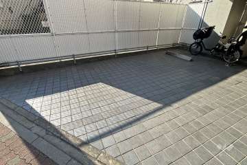 敷地内駐車場（屋外平面式）