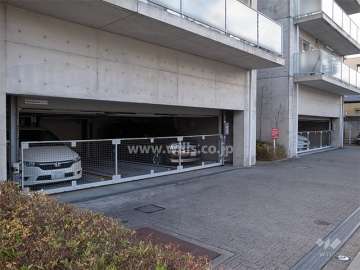 敷地内駐車場（屋内機械式）