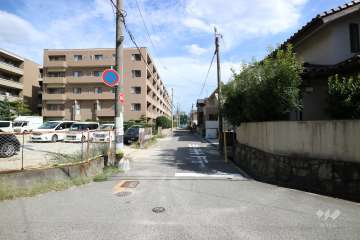 敷地南西側の前面道路