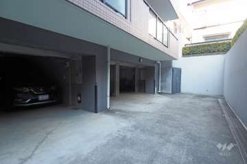 敷地内駐車場（屋内平面式）