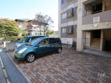 敷地内駐車場（屋外平面式）