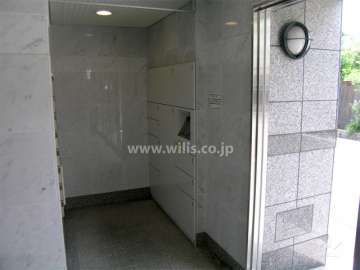 エントランスホールにある宅配ボックス