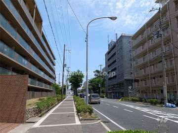 敷地南側は山手幹線に面しています。