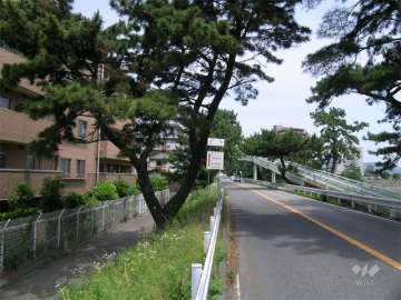 敷地の東側には武庫川が流れています。