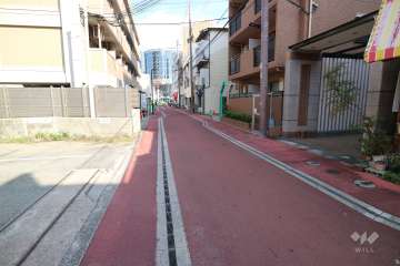 敷地北西側の前面道路