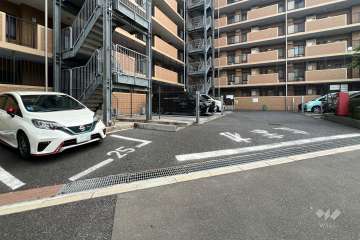 敷地内駐車場（屋外平面式）
