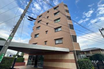 ライオンズマンション大泉学園第7の外観（北西側から）