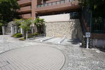 敷地内駐車場（屋外機械式）