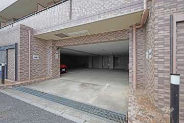 駐車場の出入口
