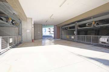 敷地内駐車場（屋内機械式）