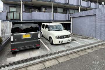 敷地内駐車場（屋外平面式）